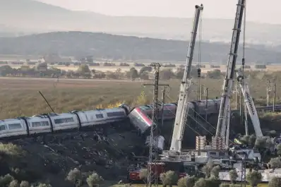 Choque de trenes: una España en pleno duelo busca respuestas