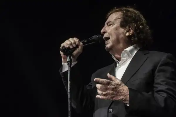 Dyango reedita su eterno romance con los tucumanos