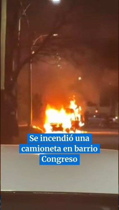 Se incendió una camioneta en barrio Congreso: el fuego la consumió por completo  #tucuman