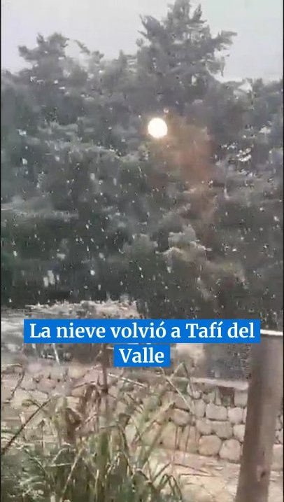 La nieve volvió a Tafí del Valle y los copos llegaron hasta la zona baja de la villa