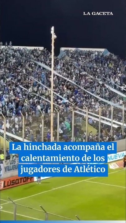 La hinchada acompaña el calentamiento de los jugadores de Atlético en la previa de la semifinal
